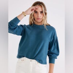 ETICA Jael Pleat Sleeve Sweatshirt – Lyons Blue – Medium